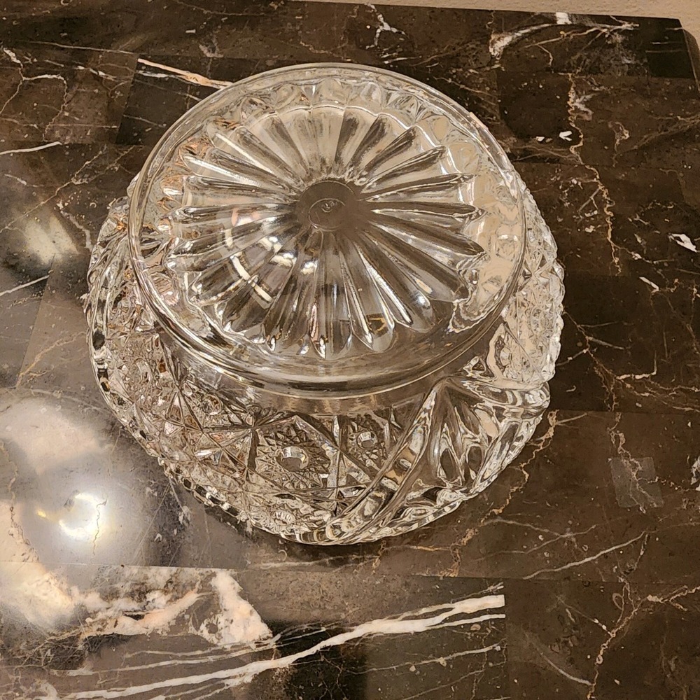 L E Smith 7 " Pressed Glass Ruffled Edge Serving Bowl - Picture 7 of 11